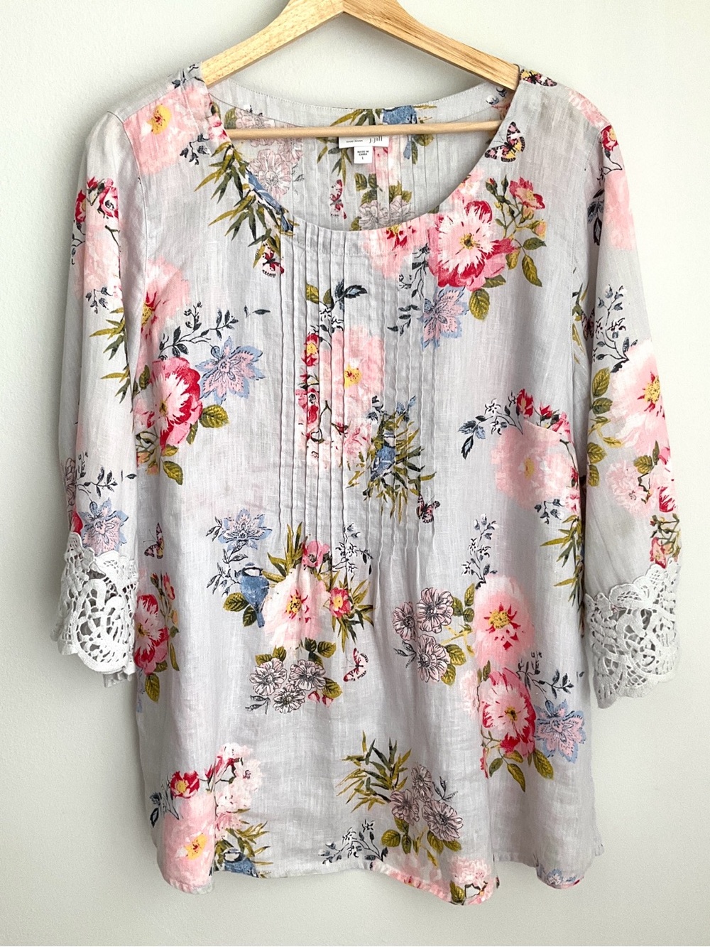 J. Jill Light Gray Floral Tunic with Pink & Blue Blooms 100% Linen